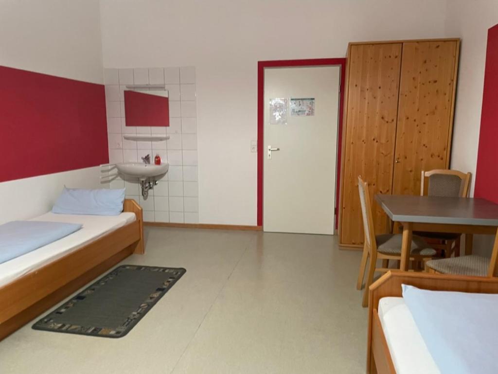 Krug'S Family Hostel Und Restaurant Weilheim in Oberbayern Extérieur photo