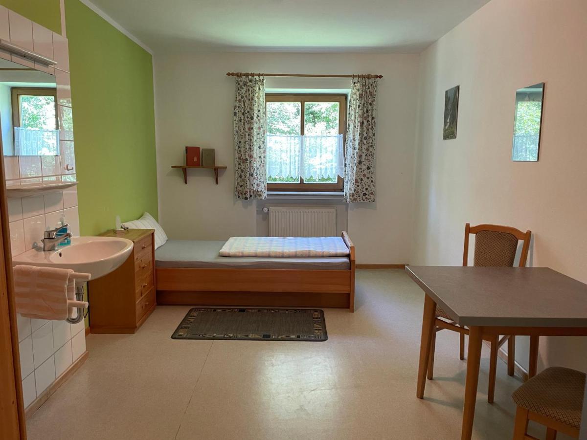 Krug'S Family Hostel Und Restaurant Weilheim in Oberbayern Extérieur photo