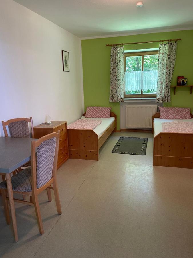 Krug'S Family Hostel Und Restaurant Weilheim in Oberbayern Extérieur photo