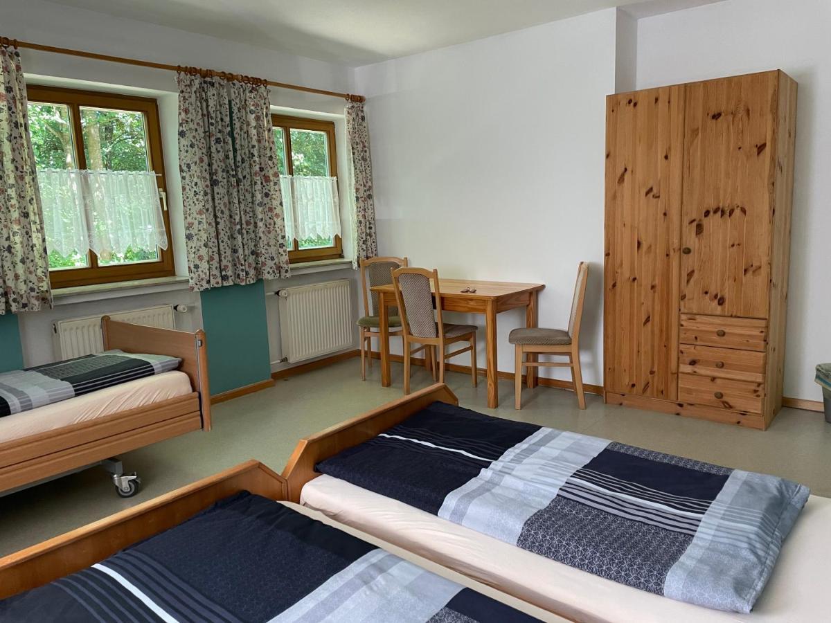Krug'S Family Hostel Und Restaurant Weilheim in Oberbayern Extérieur photo