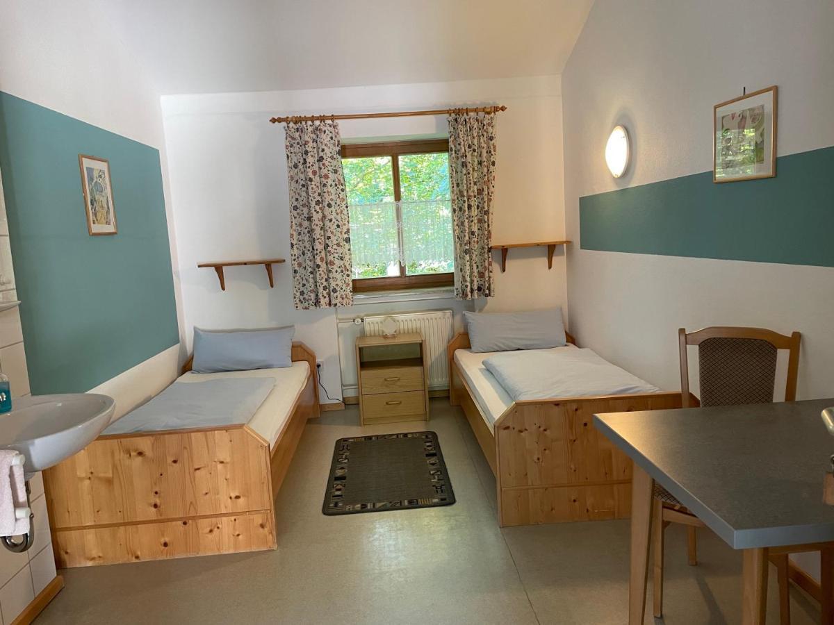 Krug'S Family Hostel Und Restaurant Weilheim in Oberbayern Extérieur photo